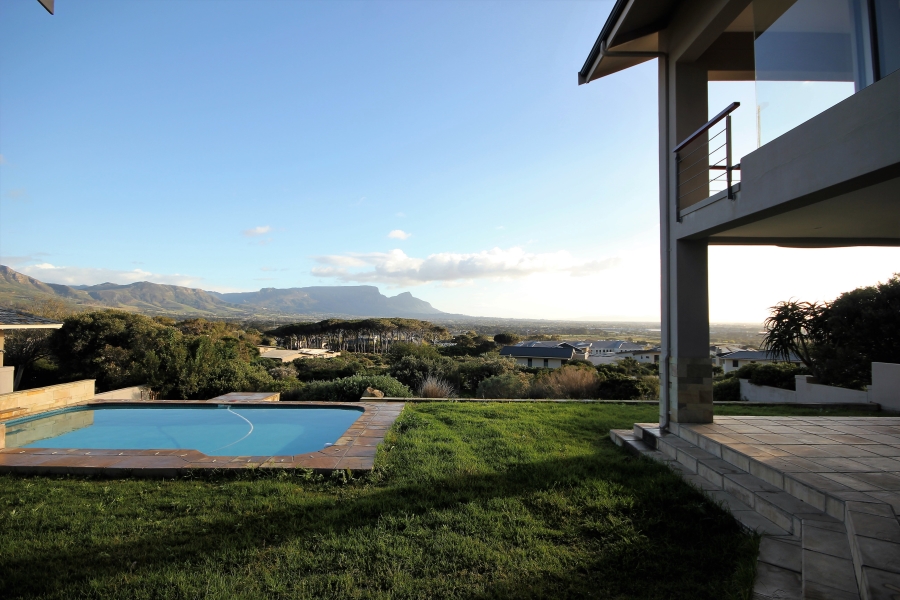 4 Bedroom Property for Sale in Stonehurst Mountain Estate Western Cape